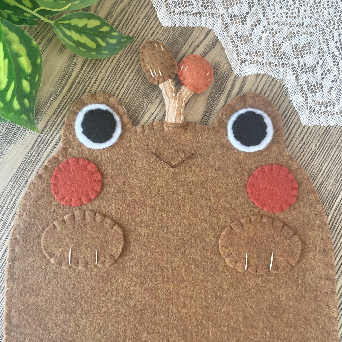 Brown Tan Frog Felt Pin Banners
