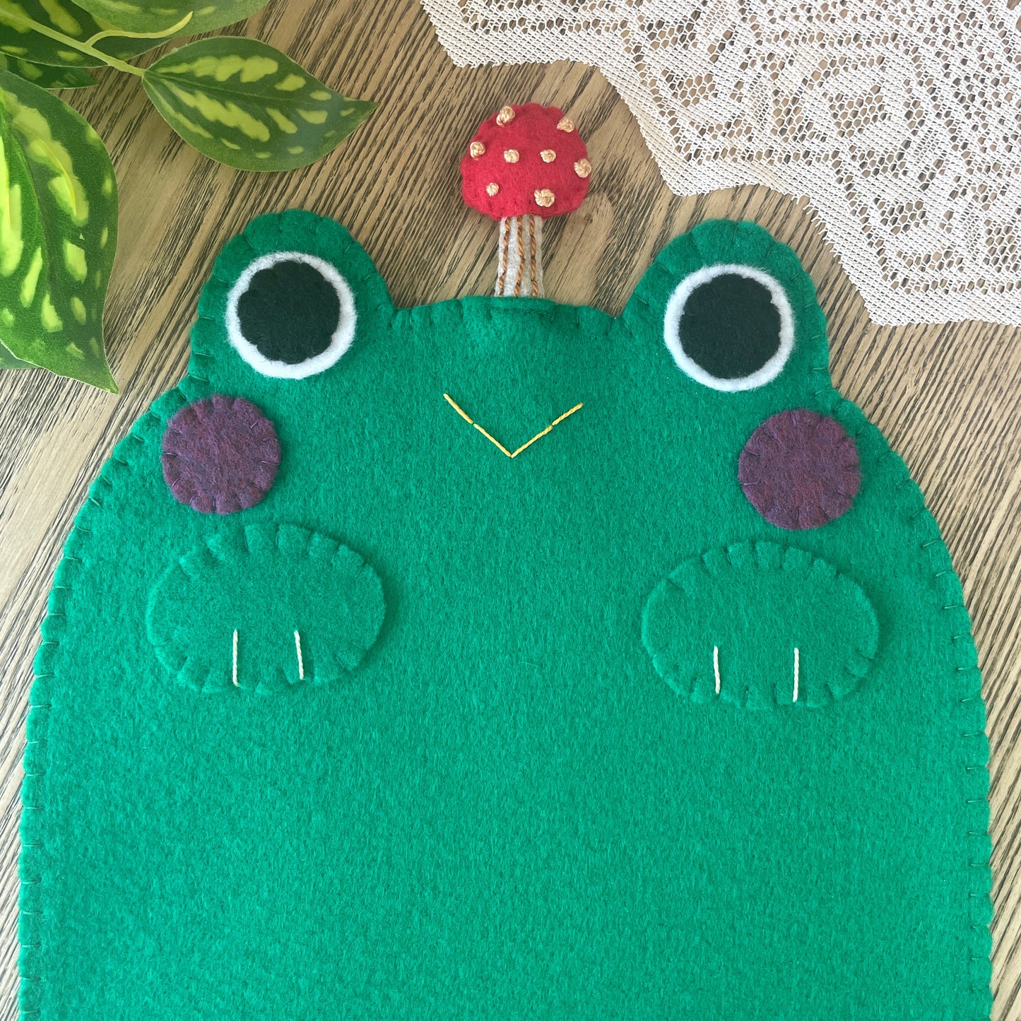 Green Frog Felt Pin Banners