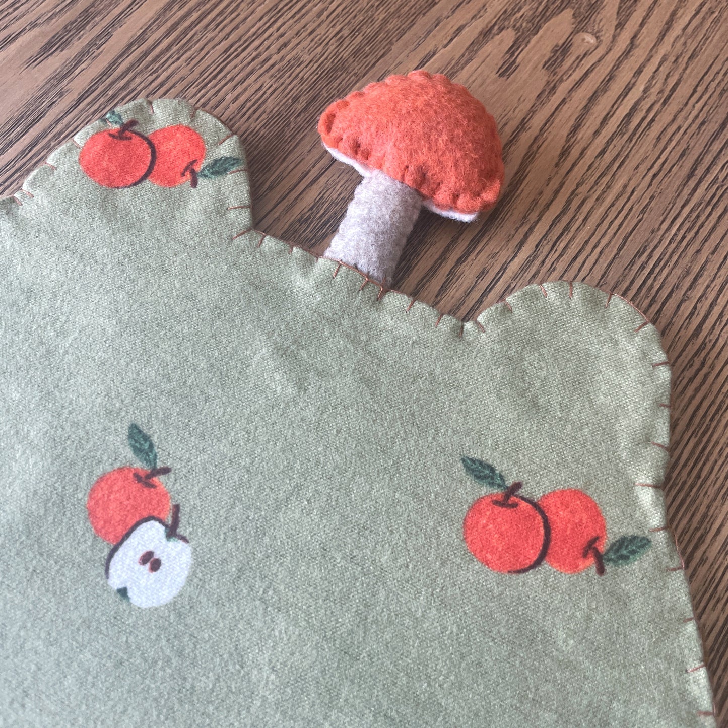 Brown Tan Frog Felt Pin Banners