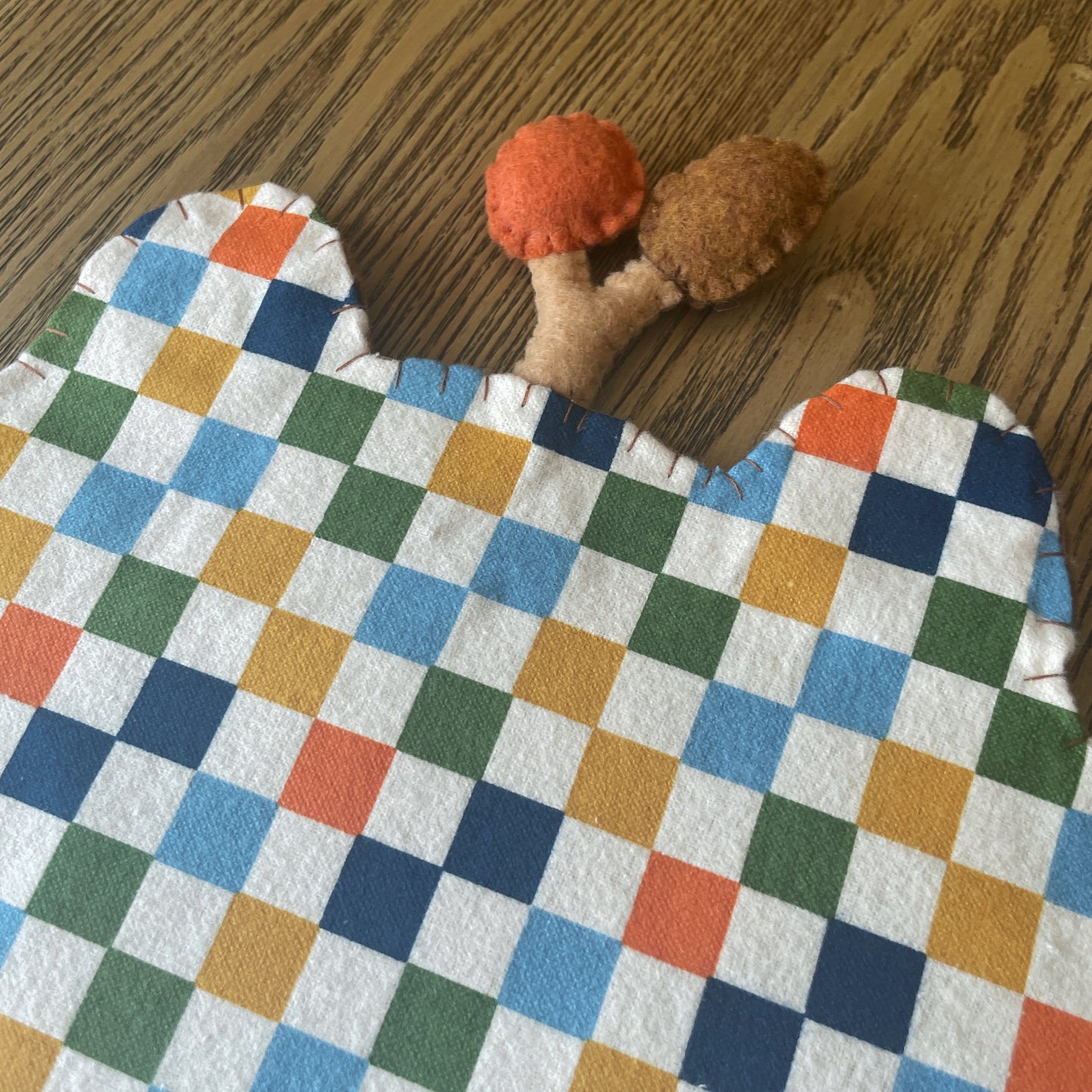 Brown Tan Frog Felt Pin Banners