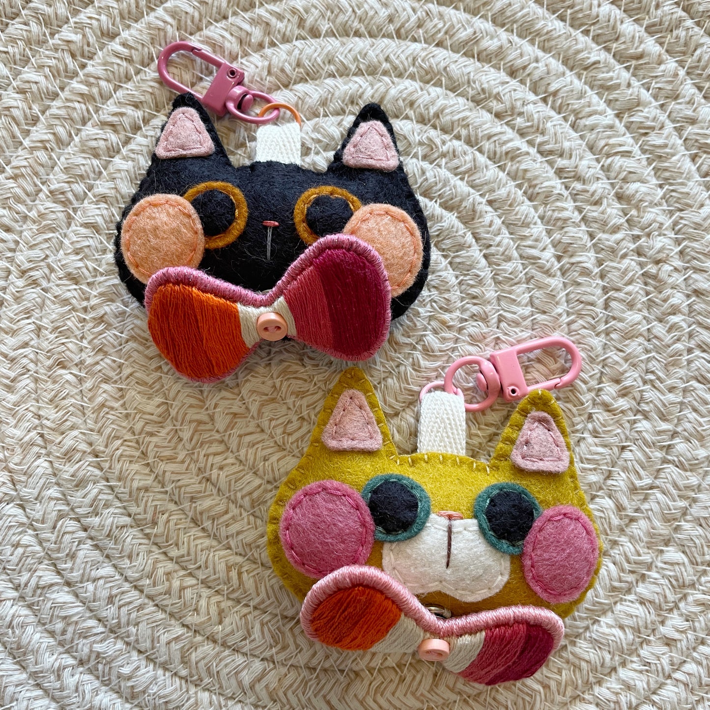 Pride Cat Felt Plush Keychain - Lesbian Flag