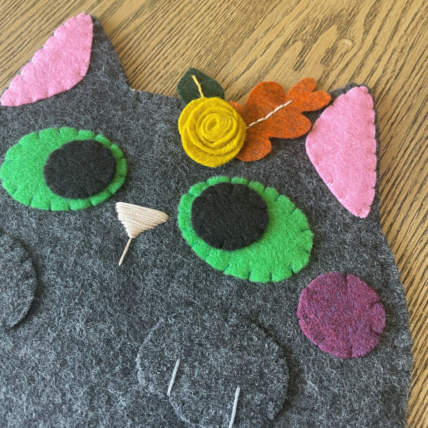 Charcoal Grey Cat Felt Pin Banners