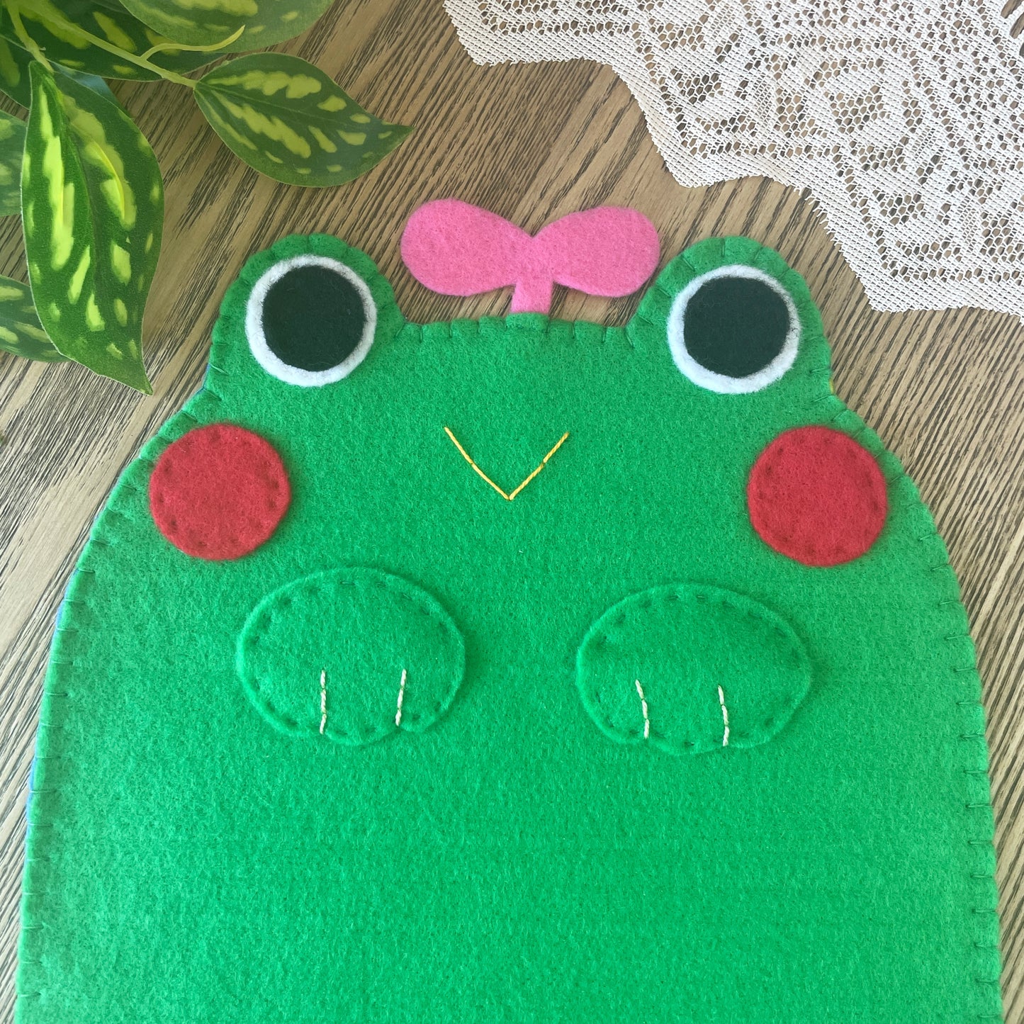 Bright Green Frog Felt Pin Banners