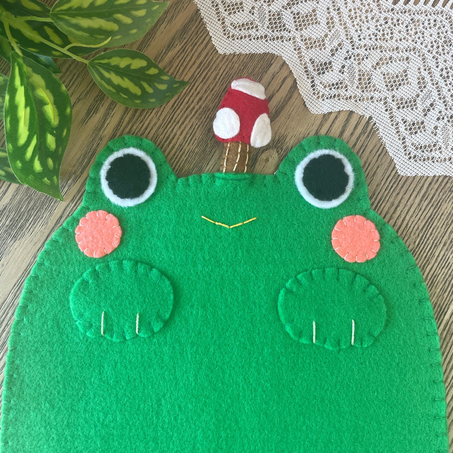 Bright Green Frog Felt Pin Banners
