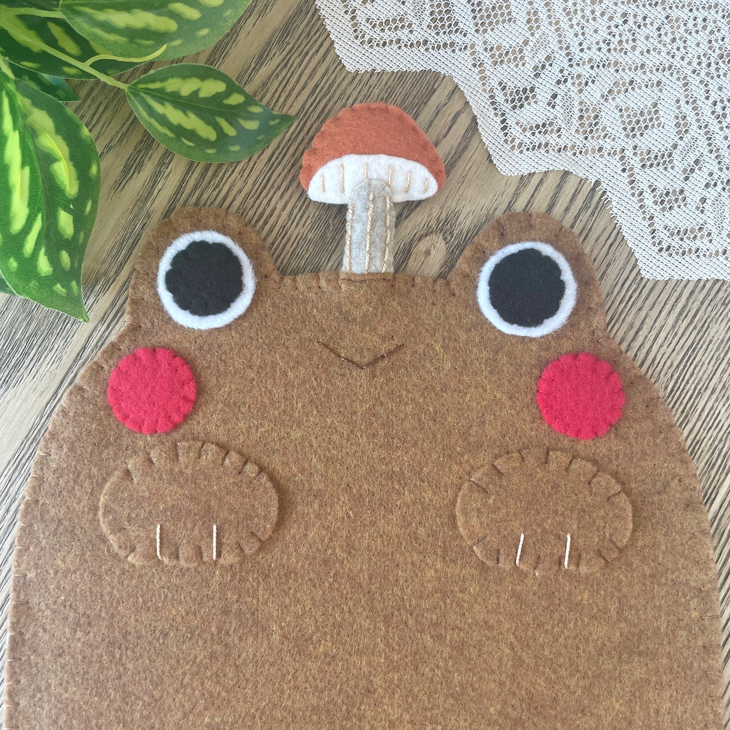 Brown Tan Frog Felt Pin Banners