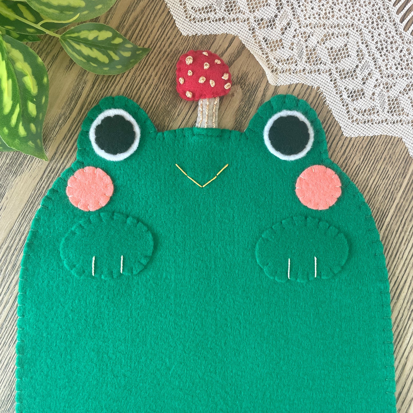 Green Frog Felt Pin Banners
