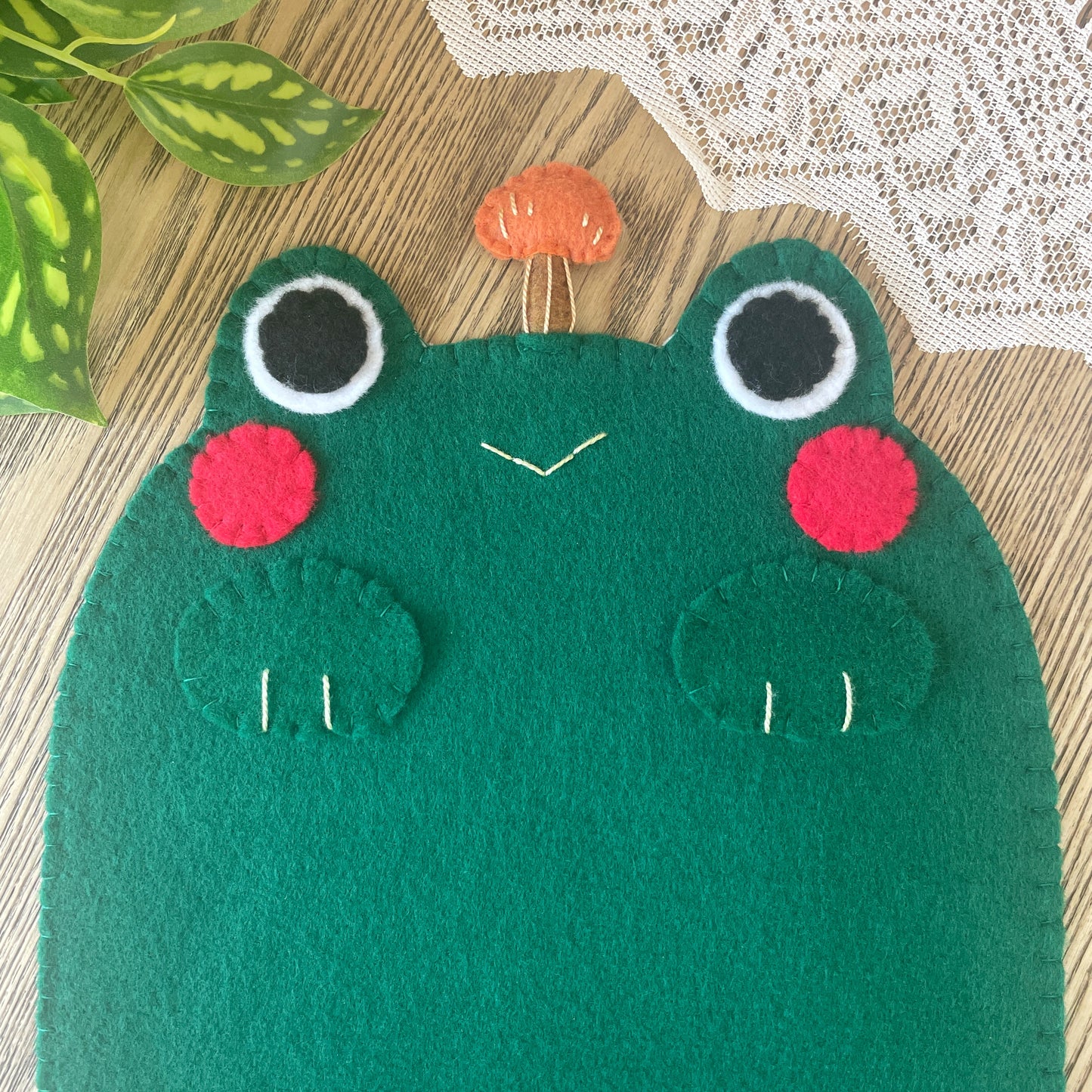 Dark Green Frog Felt Pin Banners