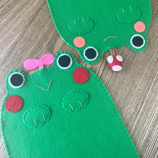 Bright Green Frog Felt Pin Banners