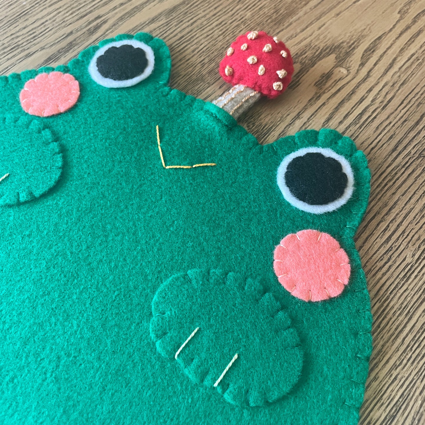 Green Frog Felt Pin Banners