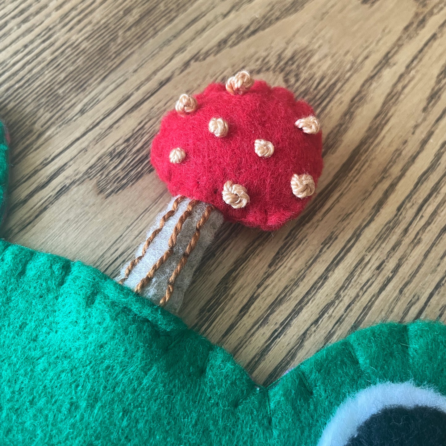 Green Frog Felt Pin Banners