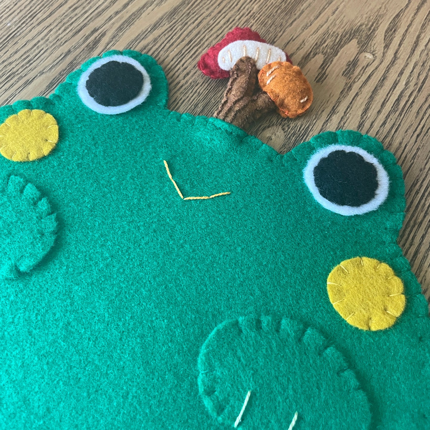 Green Frog Felt Pin Banners