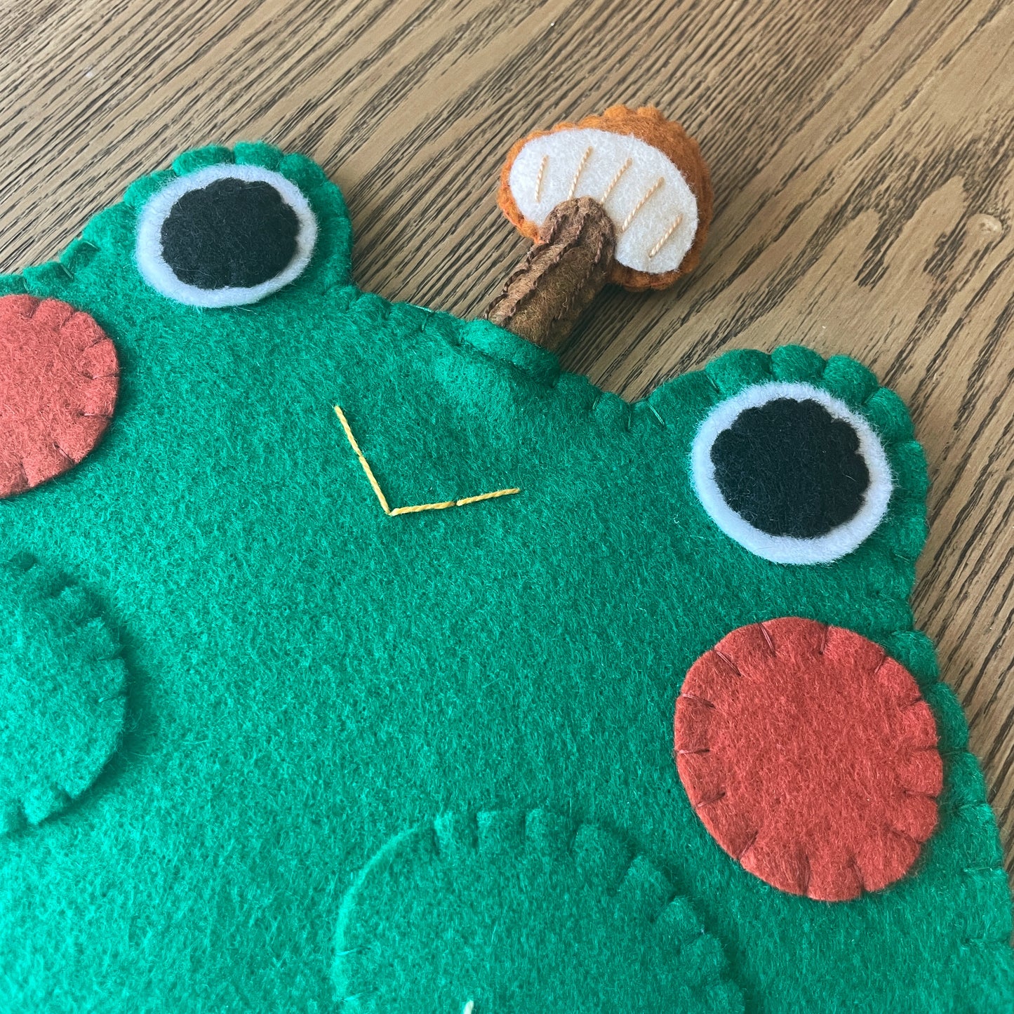 Green Frog Felt Pin Banners