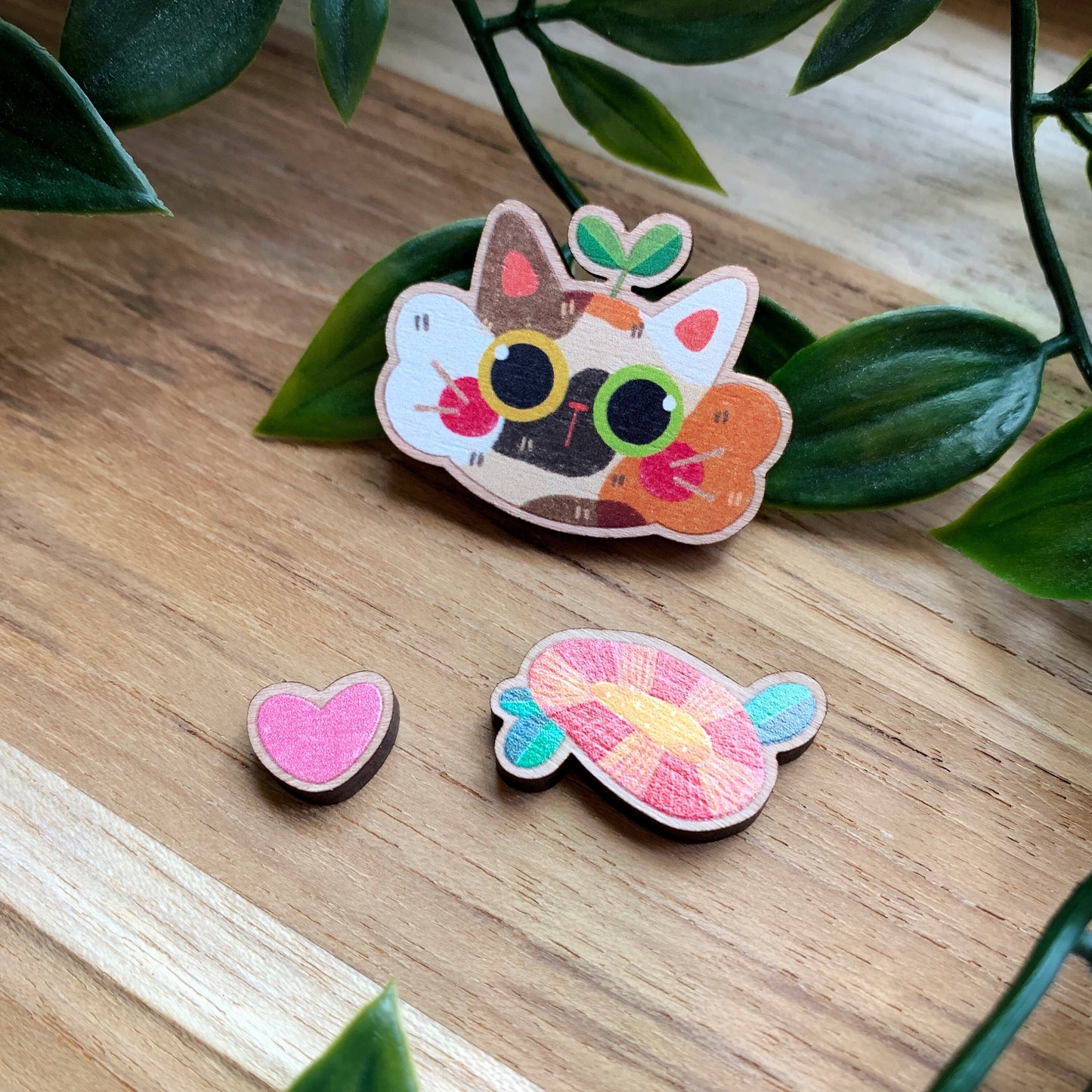 Calico Cat Cherry Wood Pin Set